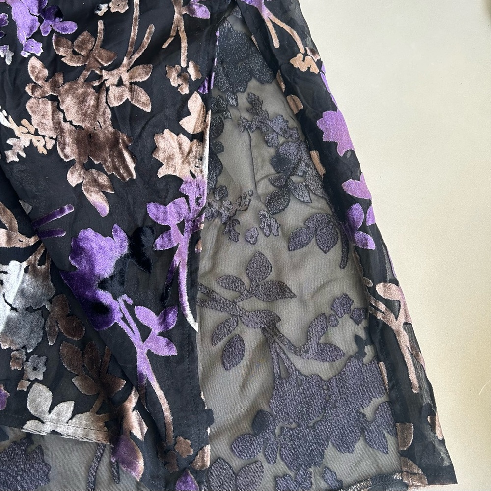 Taylor Floral Velvet Burnout Black and Purple Spagetti Strap  Midi Dress. Size 8 - Picture 7 of 15